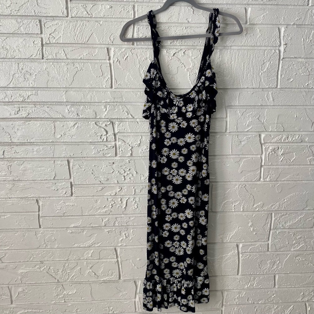 BooHoo - BLACK/WHITE FLORIAL MIDI TANK DRESS - SIZE US 8